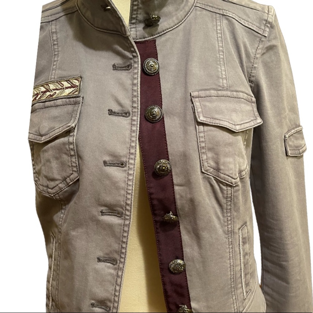 White House Black Market Jacket - Picture 9 of 10